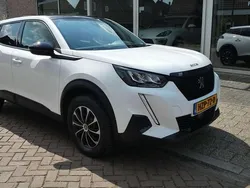 Wit, andere lak Gebruikt 2021 Peugeot 2008 Allure SUV | € 16.900 (Super prijs)