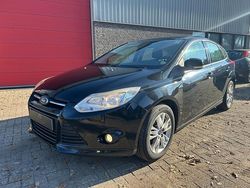 Zwart (metallic) Gebruikt 2014 Ford Focus Hatchback | € 6.750 (Eerlijke prijs)