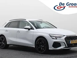 Wit Gebruikt 2022 Audi A3 Sportback e-tron Competition Sedan | € 30.950 (Goede deal)