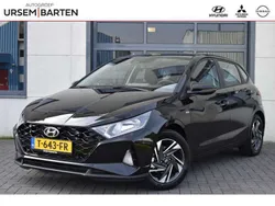 Zwart, metallic lak Gebruikt 2023 Hyundai i20 Comfort Hatchback | € 19.230 (Eerlijke prijs)