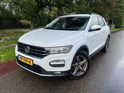 Wit Gebruikt 2018 VW T-Roc Style SUV | € 11.950 (Eerlijke prijs)