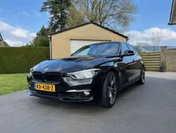Zwart Gebruikt 2015 BMW 320 Luxury Line Sedan | € 17.800 (Eerlijke prijs)