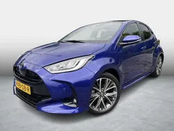 Blauw Gebruikt 2024 Toyota Yaris Hybrid Executive Hatchback | € 30.499 (Duur)