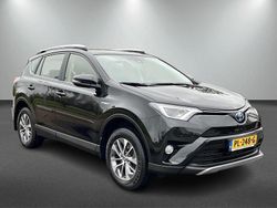 Zwart Gebruikt 2017 Toyota RAV4 SUV | € 25.901 (Goede deal)