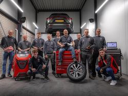 Zwart Gebruikt 2019 Lexus UX 250h Sport Line SUV | € 27.400 (Goede deal)