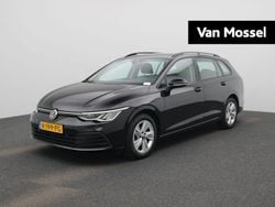 Zwart Gebruikt 2022 VW Golf VIII Life Stationwagen | € 18.400 (Goede deal)