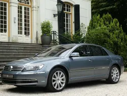 Grijs Gebruikt 2014 VW Phaeton Sedan | € 19.950