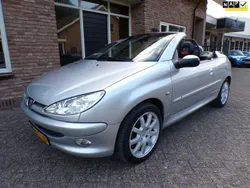 Grijs Gebruikt 2001 Peugeot 206 Cabriolet | € 1.950 (Eerlijke prijs)