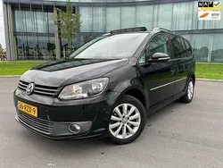 Zwart Gebruikt 2011 VW Touran Highline MPV | € 4.495 (Iets duurder)