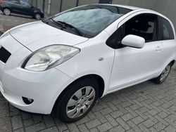 Wit Gebruikt 2007 Toyota Yaris MPV | € 2.750