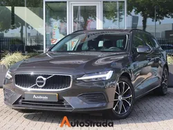 Grijs Gebruikt 2020 Volvo V60 Momentum Stationwagen | € 24.895 (Super prijs)