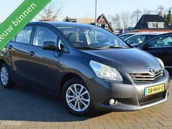 Grijs, metallic lak Gebruikt 2011 Toyota Verso MPV | € 10.950 (Eerlijke prijs)