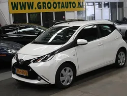 Wit Gebruikt 2017 Toyota Aygo X-play Hatchback | € 5.944 (Goede deal)