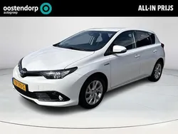 Wit Gebruikt 2018 Toyota Auris Plus Hatchback | € 17.950 (Eerlijke prijs)