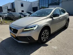 Bruin Gebruikt 2017 Volvo V40 CC Stationwagen | € 7.500 (Duur)