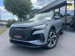 Grijs, metallic lak Gebruikt 2022 Audi Q4 Sportback e-tron Comfort SUV | € 49.950