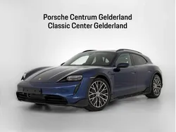 Gentiaanblauw metallic Gebruikt 2023 Porsche Taycan Cross Turismo Sedan | € 84.900 (Eerlijke prijs)