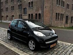Zwart Gebruikt 2009 Peugeot 107 Hatchback | € 3.750 (Eerlijke prijs)