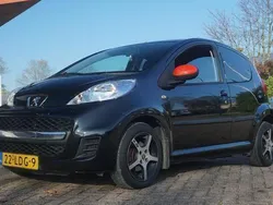 Zwart Gebruikt 2010 Peugeot 107 Hatchback | € 2.450 (Eerlijke prijs)