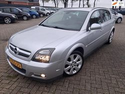 Grijs (metallic) Gebruikt 2004 Opel Signum Sport Hatchback | € 2.950 (Duur)