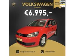 Rood Gebruikt 2012 VW Touran MPV | € 6.999