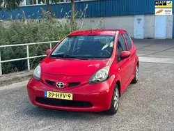 Rood Gebruikt 2009 Toyota Aygo Hatchback | € 1.750 (Goede deal)