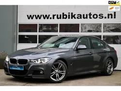 Grijs Gebruikt 2017 BMW 330 Executive Sedan | € 21.950 (Eerlijke prijs)