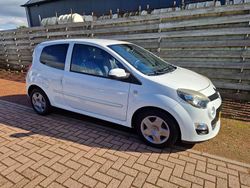 Wit Gebruikt 2012 Renault Twingo Collection Hatchback | € 3.250 (Eerlijke prijs)