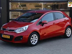 Rood Gebruikt 2012 Kia Rio Comfort Hatchback | € 7.495 (Eerlijke prijs)