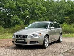 Beige Gebruikt 2008 Volvo V70 Stationwagen | € 19.995 (Duur)