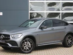 Grijs Gebruikt 2020 Mercedes GLC300e AMG Coupé | € 40.900 (Eerlijke prijs)