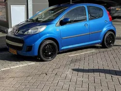 Blauw Gebruikt 2010 Peugeot 107 Urban Move Hatchback | € 2.250 (Eerlijke prijs)