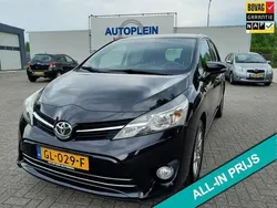 Zwart Gebruikt 2015 Toyota Verso Business Edition MPV | € 14.250 (Duur)