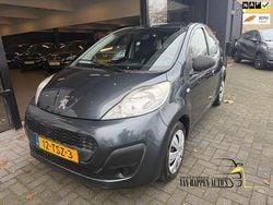Grijs Gebruikt 2012 Peugeot 107 Access Hatchback | € 3.450 (Eerlijke prijs)