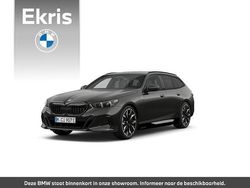Grijs, metallic lak Gebruikt 2025 BMW 530e M Sport Stationwagen | € 87.900