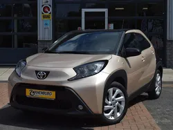 Beige Gebruikt 2022 Toyota Aygo Pulse Hatchback | € 17.750 (Eerlijke prijs)