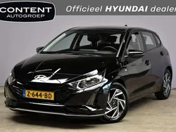 Zwart metallic Gebruikt 2024 Hyundai i20 Comfort Hatchback | € 19.440 (Eerlijke prijs)