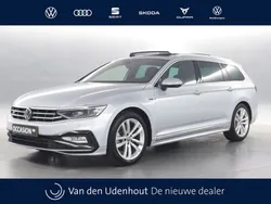 Grijs, metallic lak Gebruikt 2023 VW Passat Business Stationwagen | € 35.990 (Goede deal)