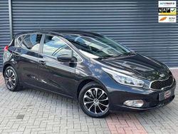 Zwart Gebruikt 2015 Kia Ceed Hatchback | € 10.950