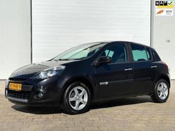 Zwart Gebruikt 2011 Renault Clio II Collection Hatchback | € 3.399 (Eerlijke prijs)
