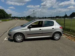 Grijs Gebruikt 2004 Peugeot 206 Hatchback | € 2.650 (Eerlijke prijs)