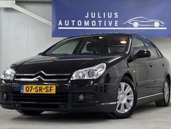 Rood (metallic) Gebruikt 2006 Citroën C5 Exclusive Hatchback | € 2.493 (Eerlijke prijs)