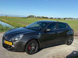 Grijs Gebruikt 2014 Alfa Romeo Giulietta Hatchback | € 20.000 (Eerlijke prijs)