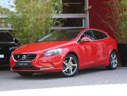 Rood Gebruikt 2014 Volvo V40 Summum Stationwagen | € 20.900