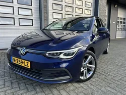 Blauw Gebruikt 2020 VW Golf VIII Style Hatchback | € 17.999 (Iets duurder)