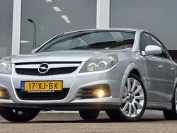 Grijs Gebruikt 2007 Opel Vectra GTS Hatchback | € 2.994 (Eerlijke prijs)