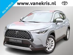 Grijs, metallic lak Nieuw 2025 Toyota Corolla Cross Active SUV | € 38.385 (Super prijs)