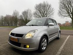 Grijs Gebruikt 2005 Suzuki Swift Exclusive Hatchback | € 1.250 (Eerlijke prijs)