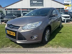 Bruin Gebruikt 2013 Ford Focus Titanium Hatchback | € 5.450 (Eerlijke prijs)