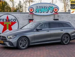 Grijs Gebruikt 2020 Mercedes 200 Business Stationwagen | € 28.950